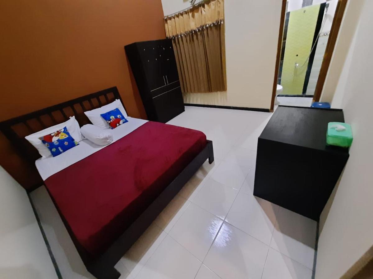 999 Khs 2 Homestay Гилиманук Экстерьер фото